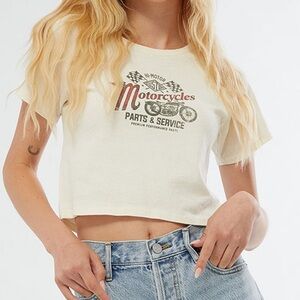 Women's Cream Graphic Crop Top